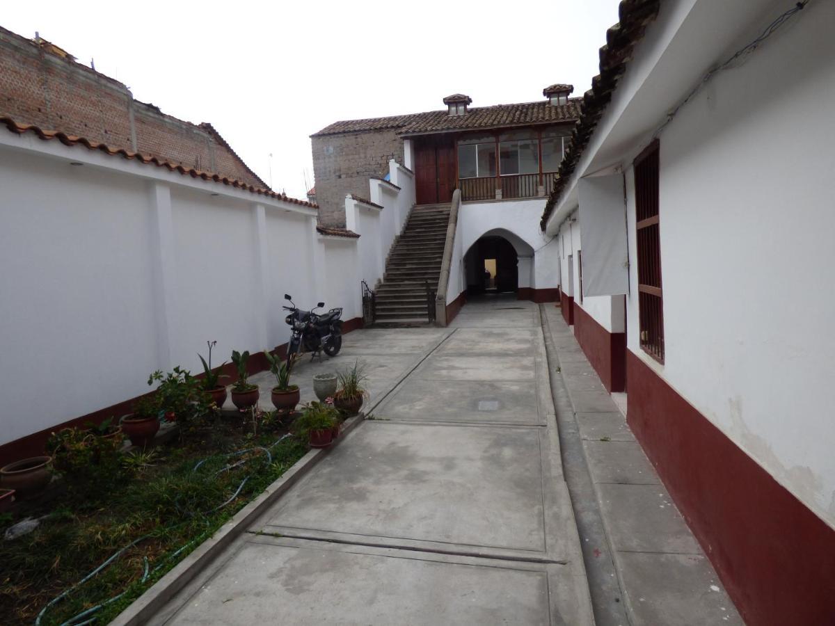Platero Hotel Ayacucho Luaran gambar